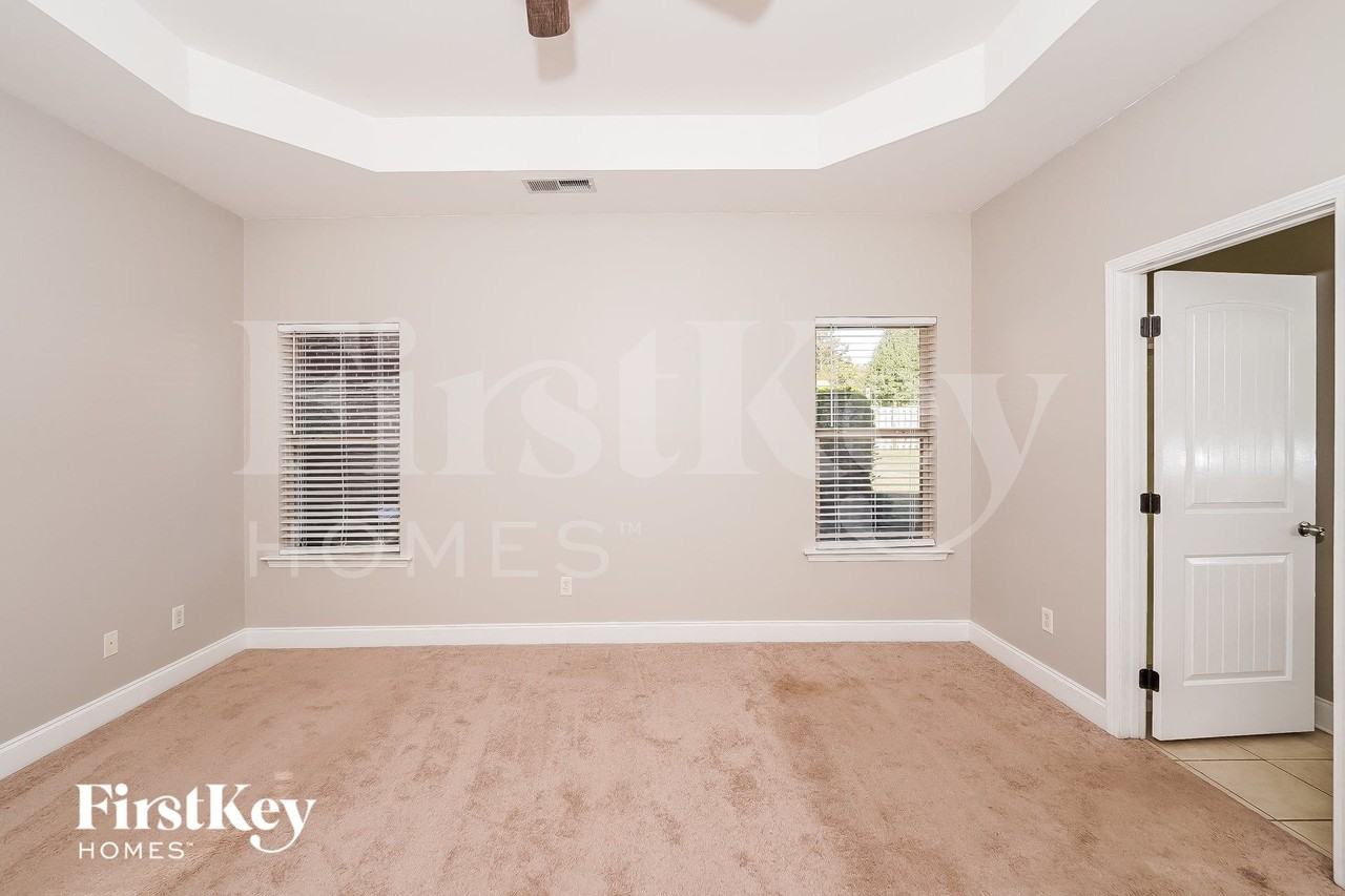 2045 Overlook Pl - Photo 6 of 15