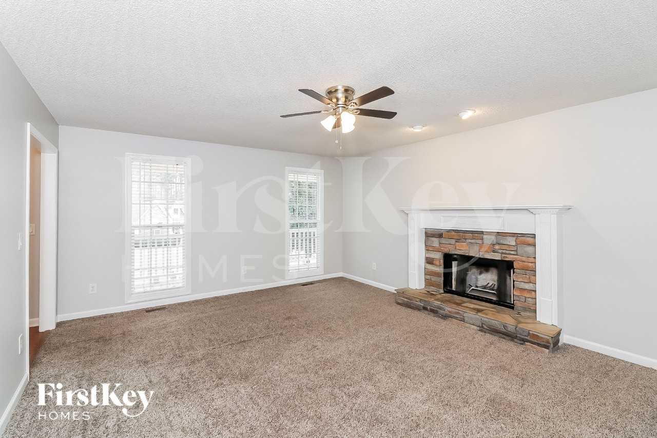 40 Vincent Ct - Photo 2 of 15