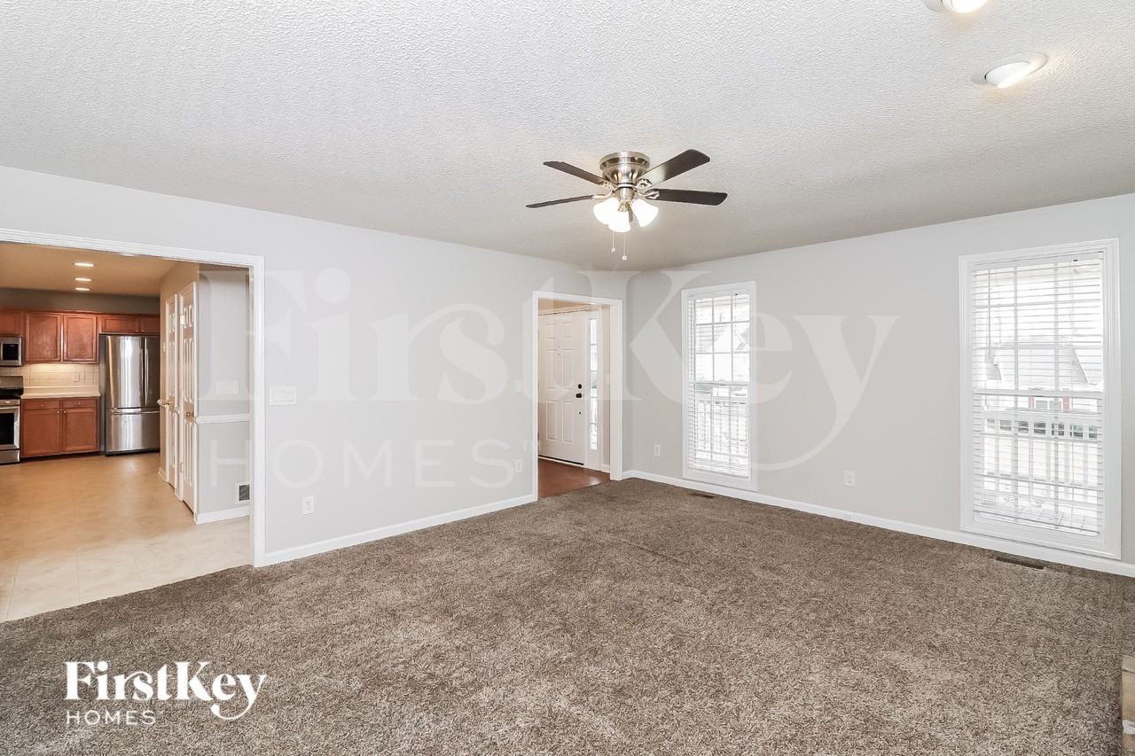 40 Vincent Ct - Photo 3 of 15