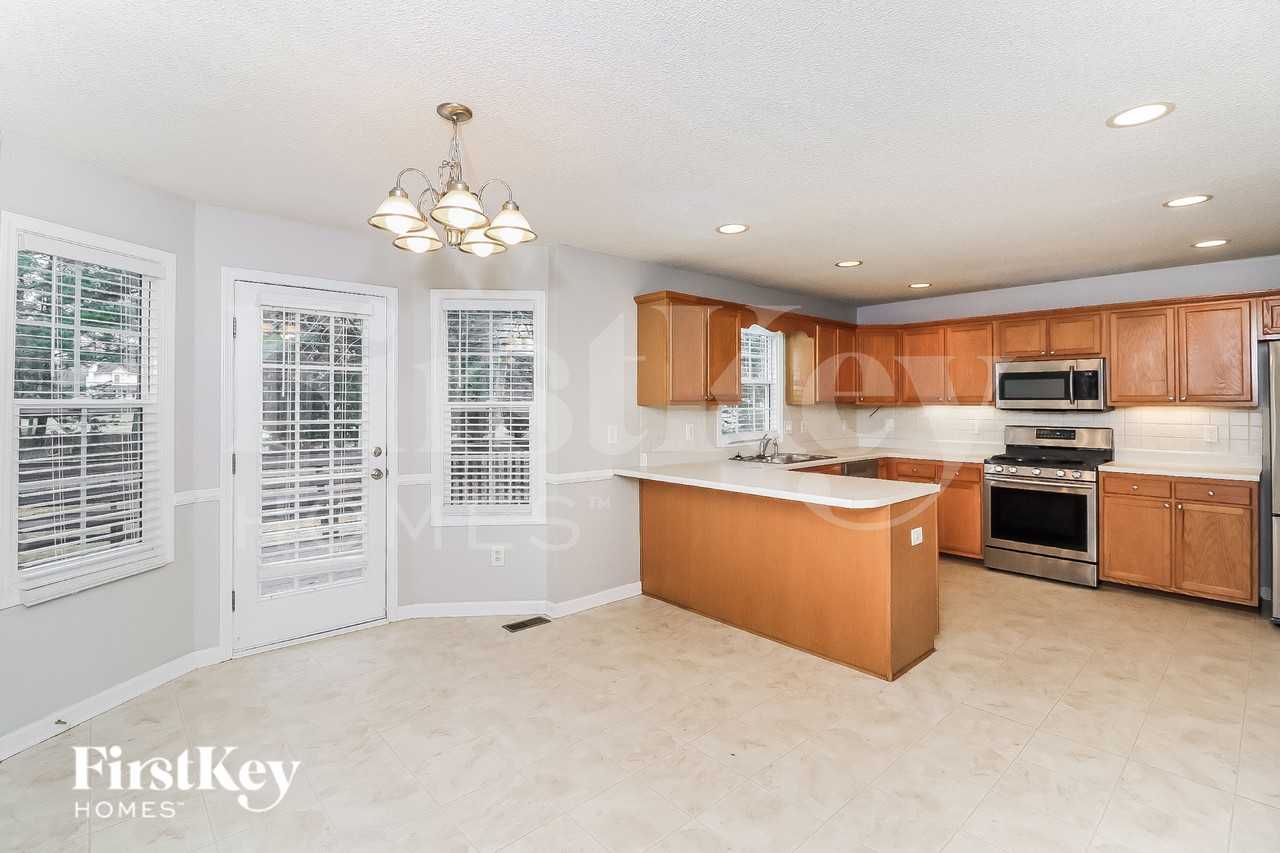 40 Vincent Ct - Photo 5 of 15