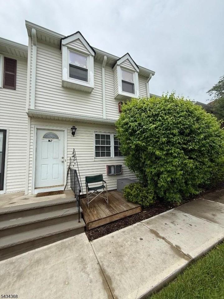 322 W 2Richard Mine Rd #W2 - Photo 2 of 20