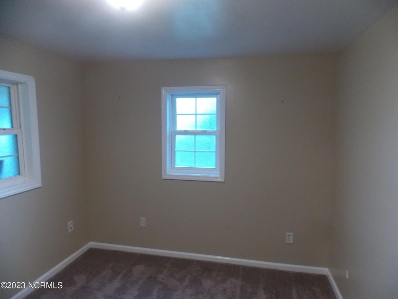 5900 New Bern Hwy - Photo 5 of 22