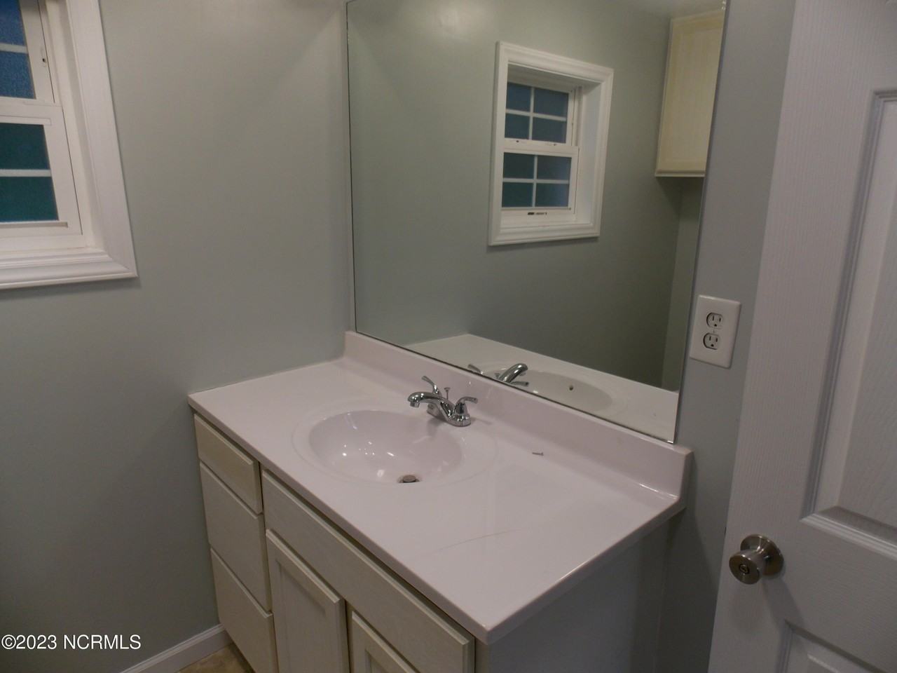 5900 New Bern Hwy - Photo 6 of 22
