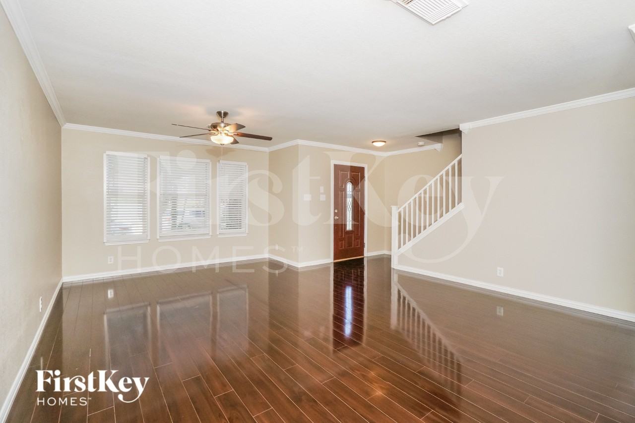 11715 Ripplewood - Photo 3 of 16