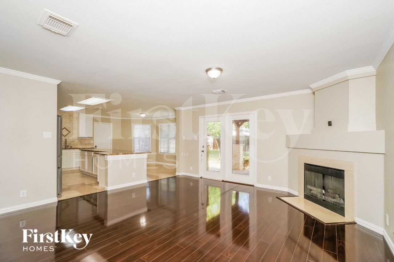 11715 Ripplewood - Photo 5 of 16