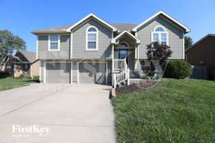 910 Applewood Ln - Photo 1 of 1