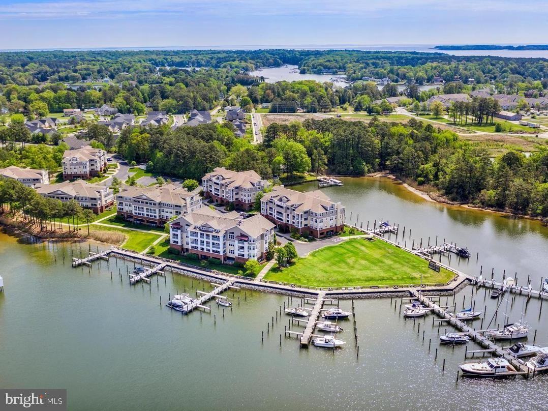 634 Oyster Bay Pl ##404