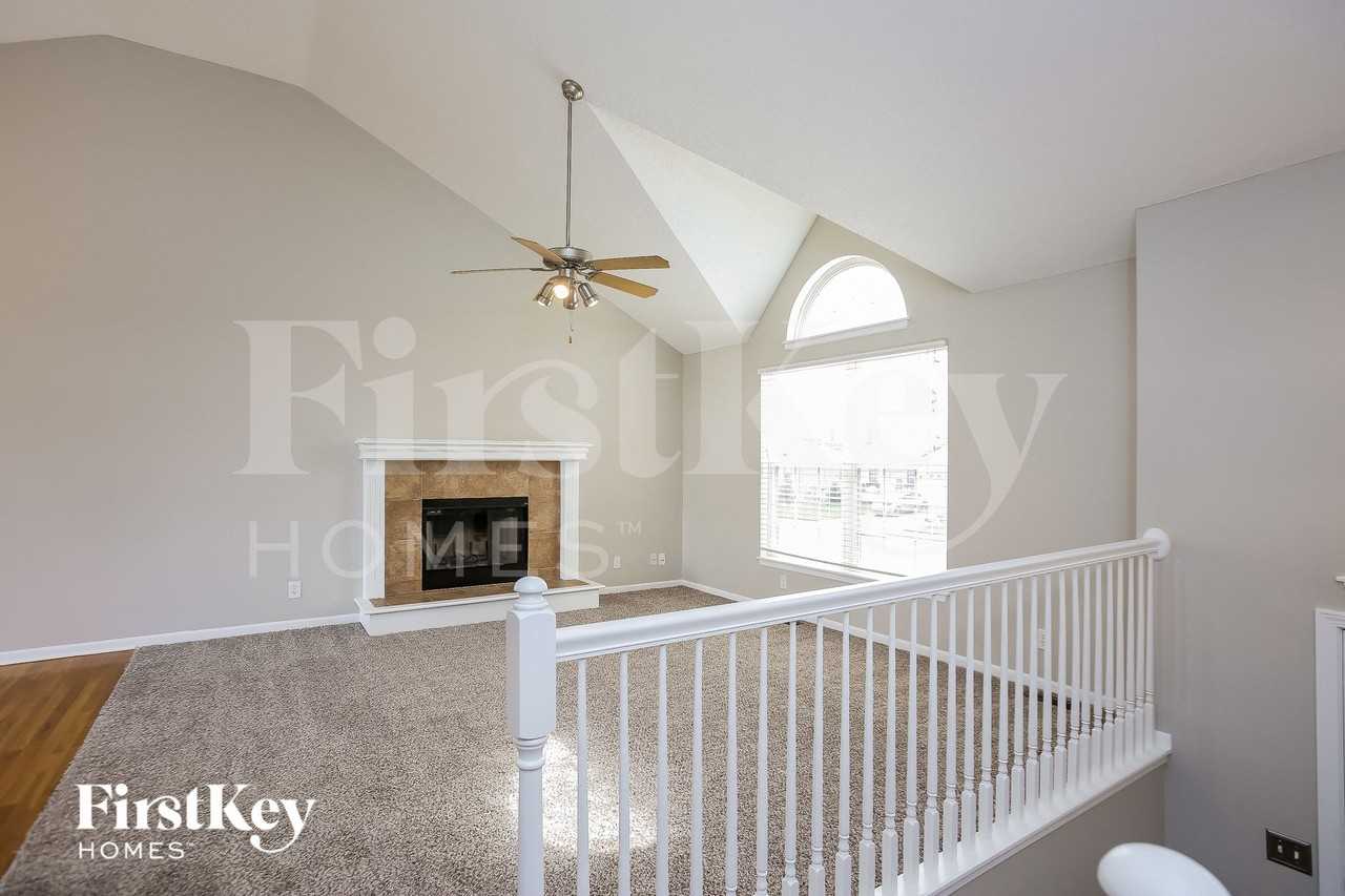 807 Canter St - Photo 3 of 15
