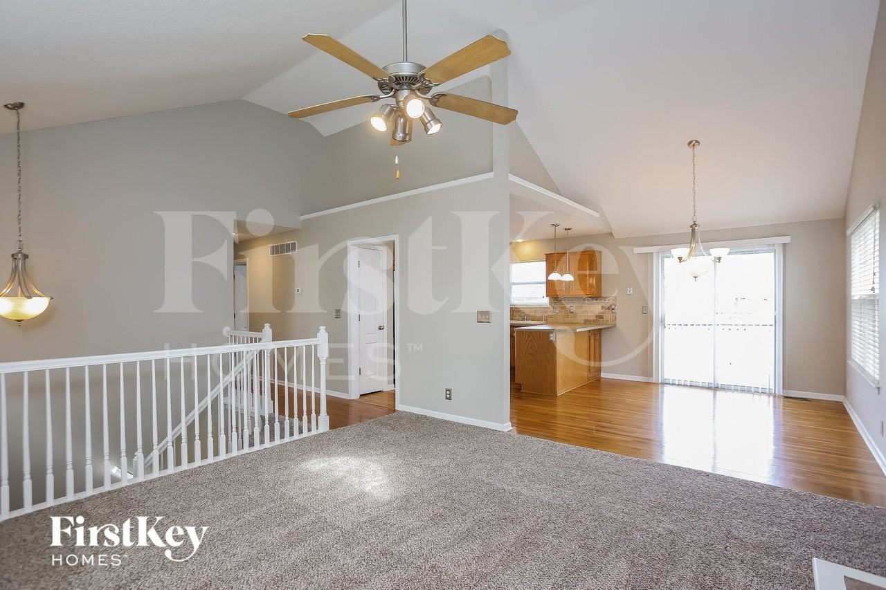 807 Canter St - Photo 4 of 15