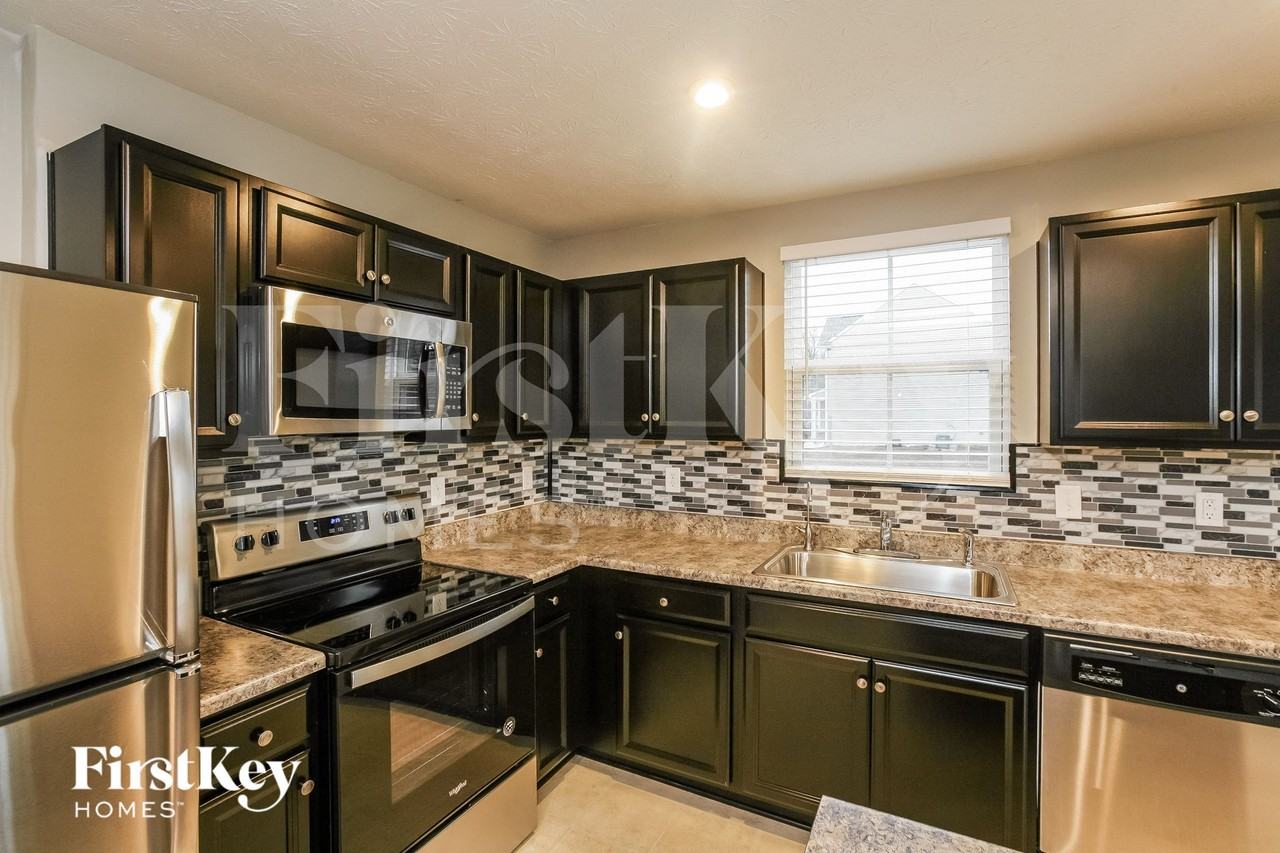 2655 Spurlock Ln - Photo 6 of 15