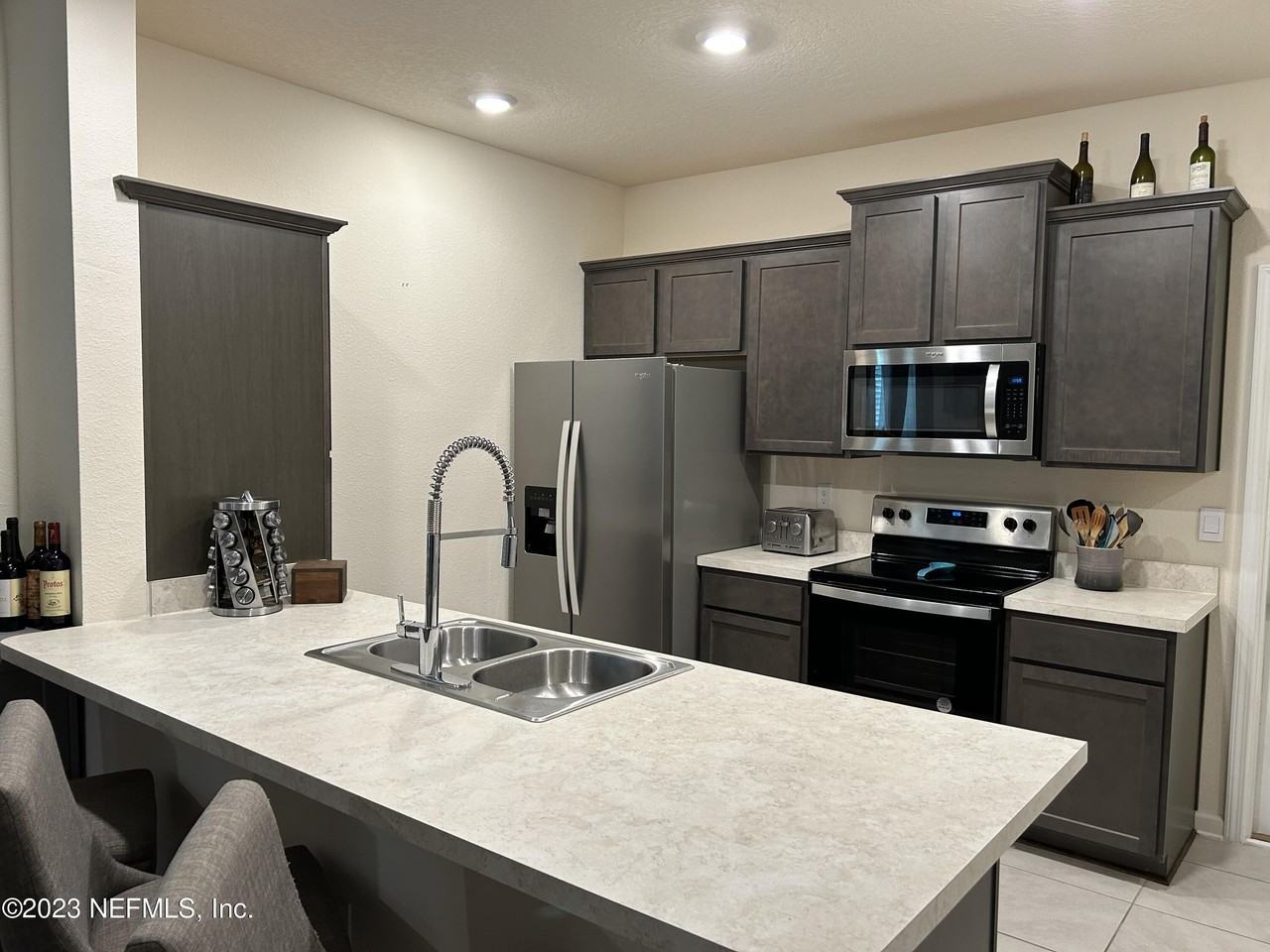 75510 Harvester St - Photo 3 of 24