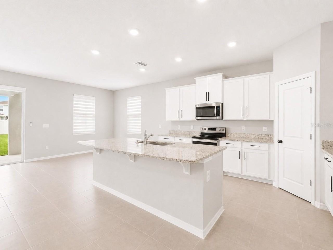 8469 Hardy Bay Loop - Photo 5 of 22