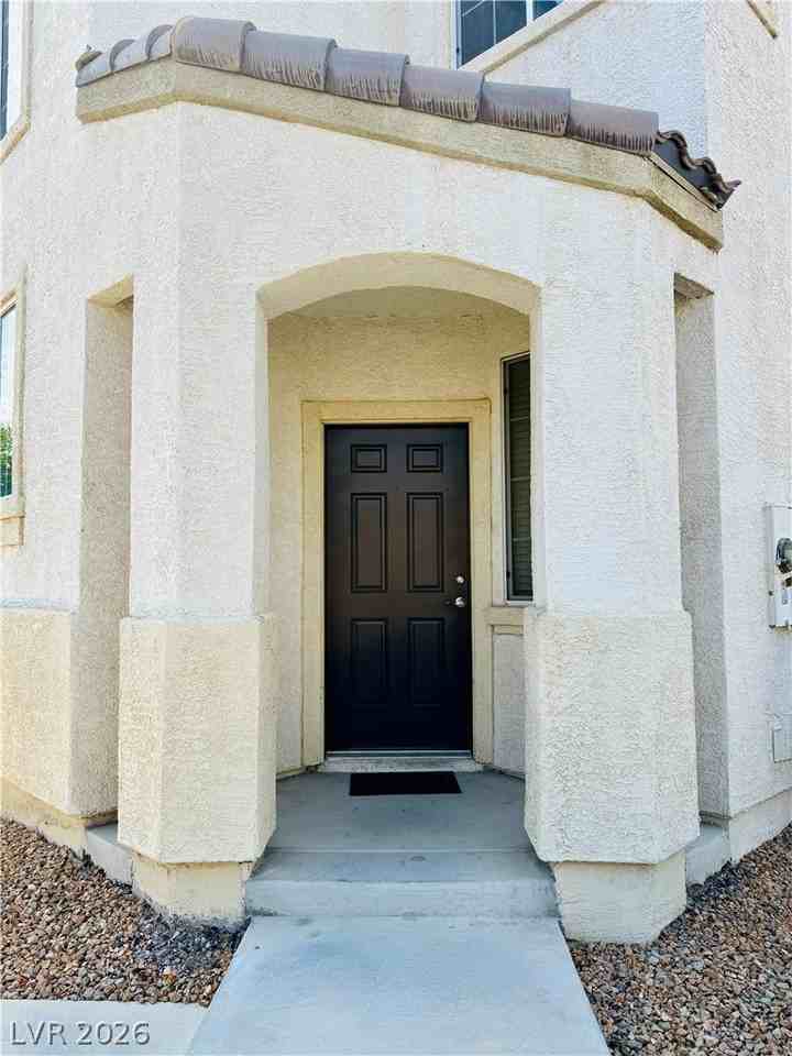 1287 Horizon Village Ave - Photo 3 of 29