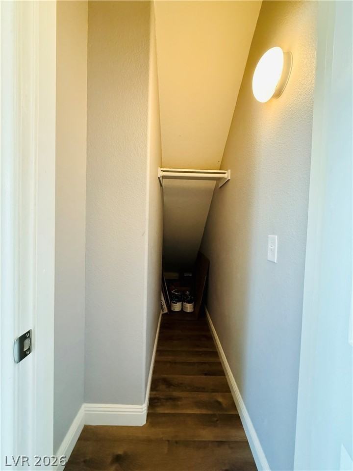 1287 Horizon Village Ave - Photo 4 of 29