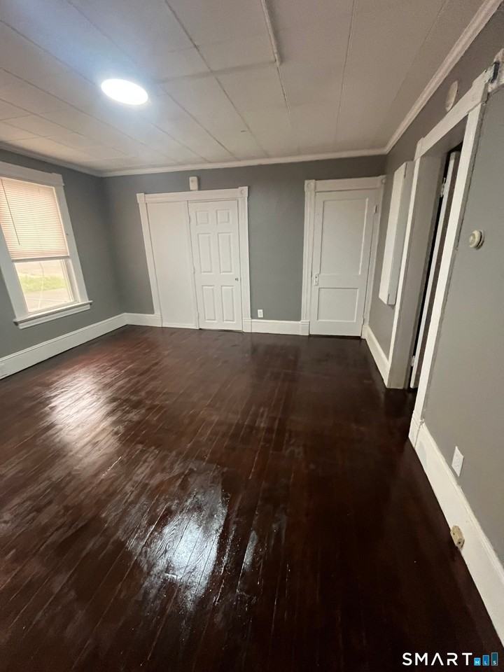 11 Addison St - Photo 4 of 4