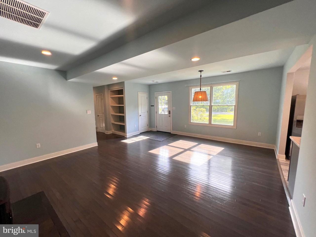 733 Walnut Ave - Photo 5 of 36