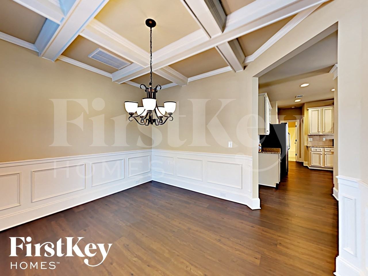 810 Golden Isles Dr - Photo 5 of 17