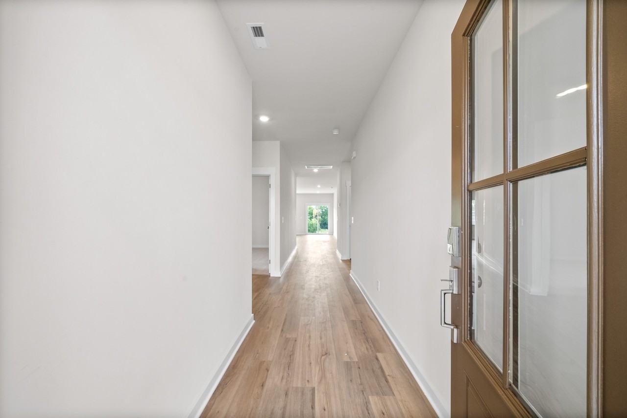 319 Lacewing Ln - Photo 3 of 30