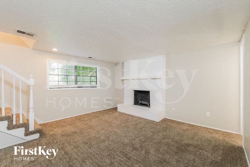6404 E 140th Ter - Photo 4 of 15