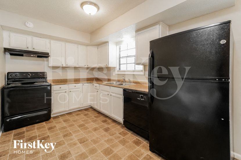6404 E 140th Ter - Photo 7 of 15