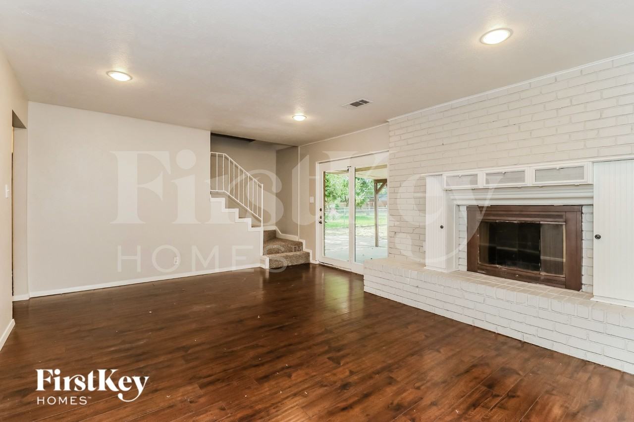 6024 Wormar Ave - Photo 2 of 16