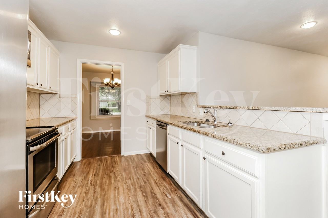 6024 Wormar Ave - Photo 6 of 16