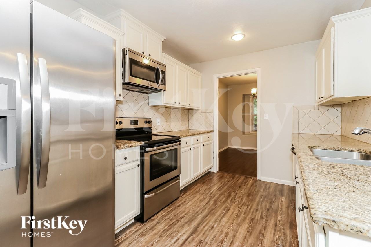 6024 Wormar Ave - Photo 7 of 16