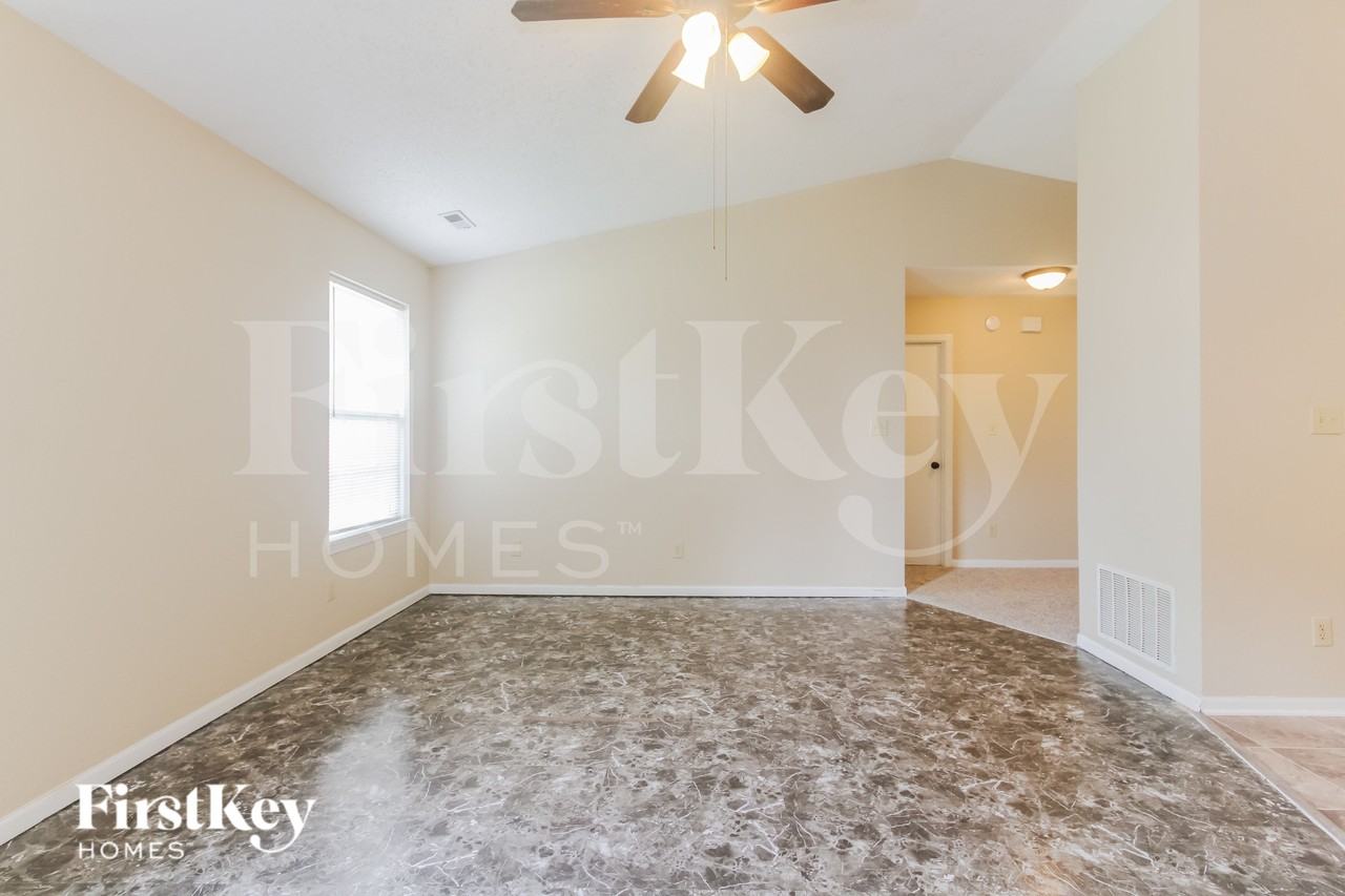 5346 Red River Ct - Photo 4 of 16