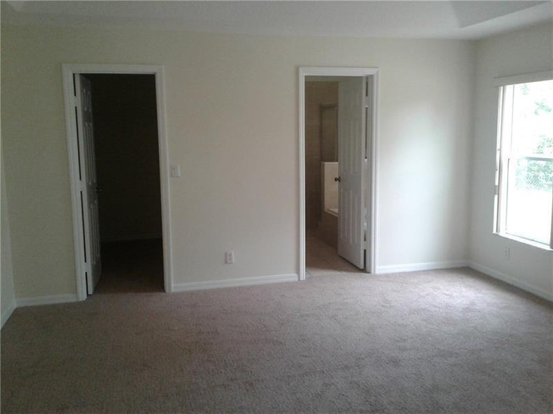 1752 Sw Airoso Blvd - Photo 5 of 10