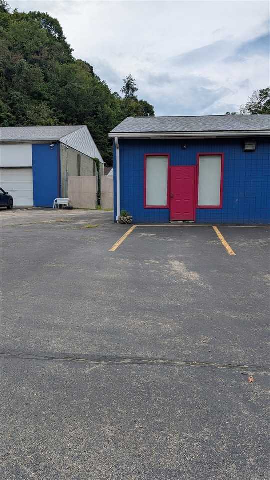 1330 Hayden Blvd - Photo 2 of 9