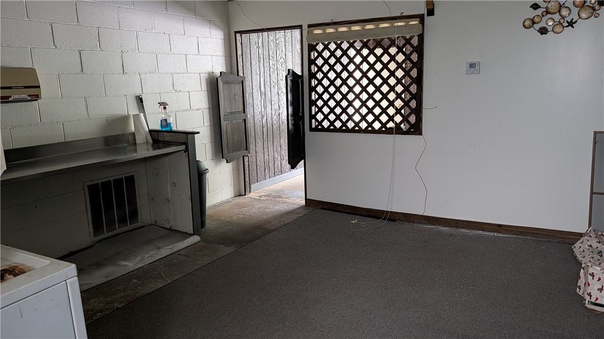 1330 Hayden Blvd - Photo 5 of 9