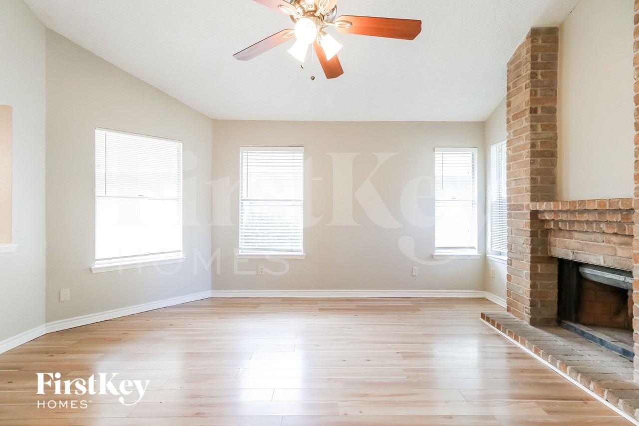 23346 Pebworth Pl - Photo 5 of 16