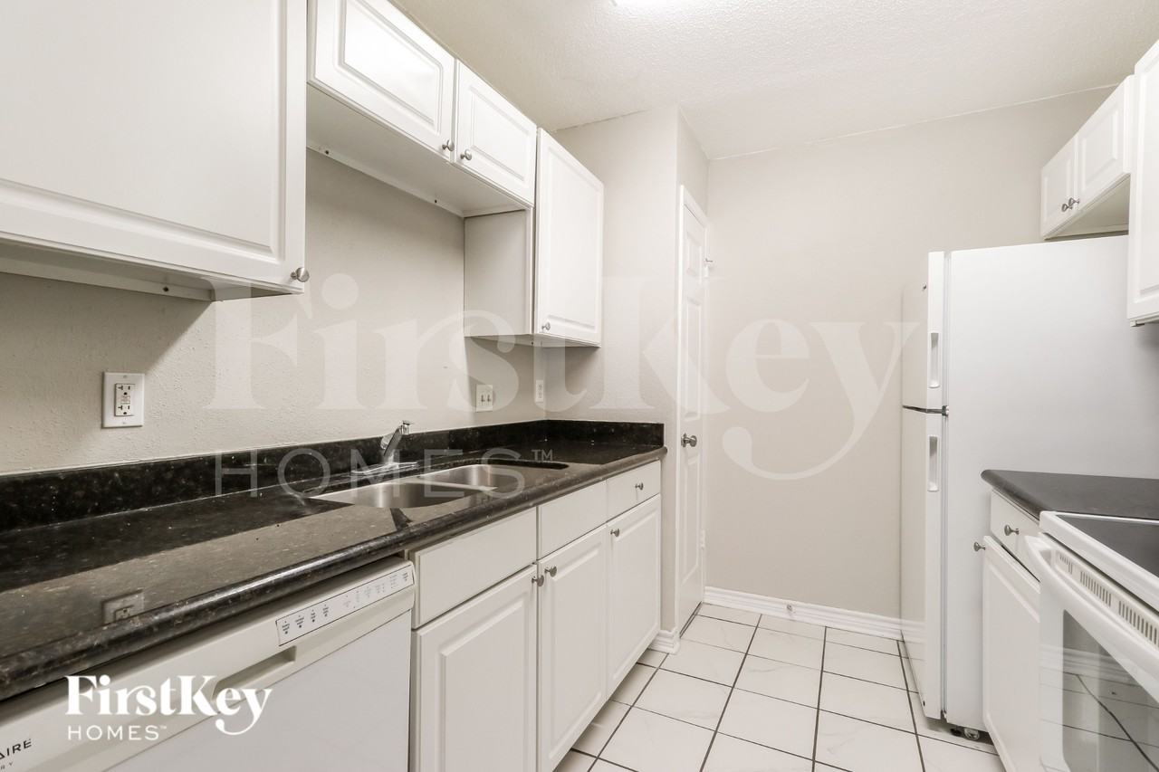 23346 Pebworth Pl - Photo 7 of 16