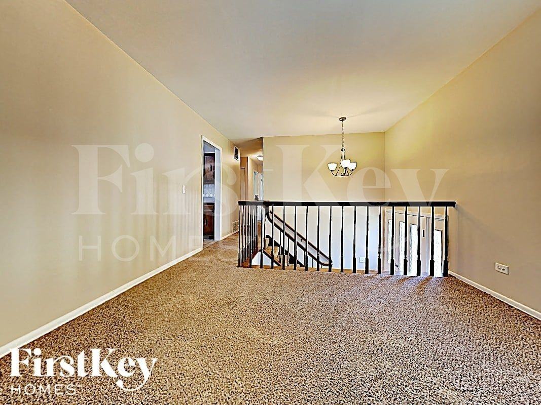 20132 S Kingston Ct - Photo 2 of 18