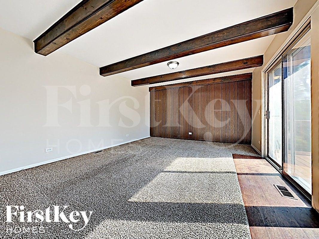 20132 S Kingston Ct - Photo 5 of 18