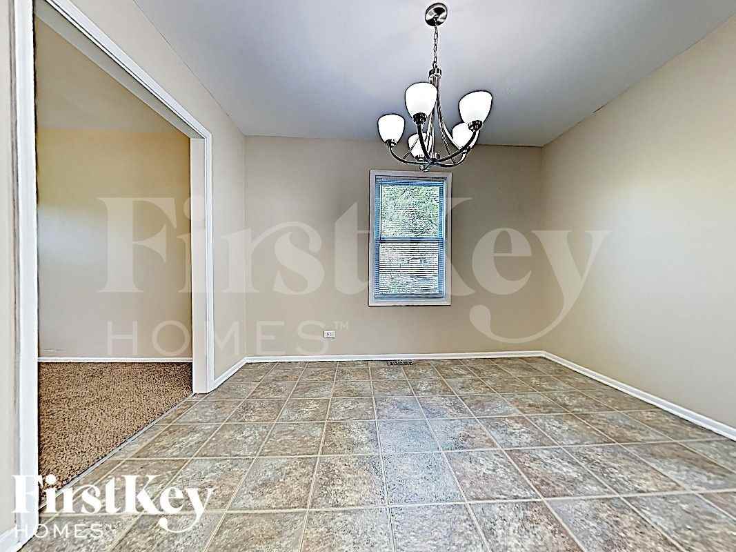 20132 S Kingston Ct - Photo 7 of 18
