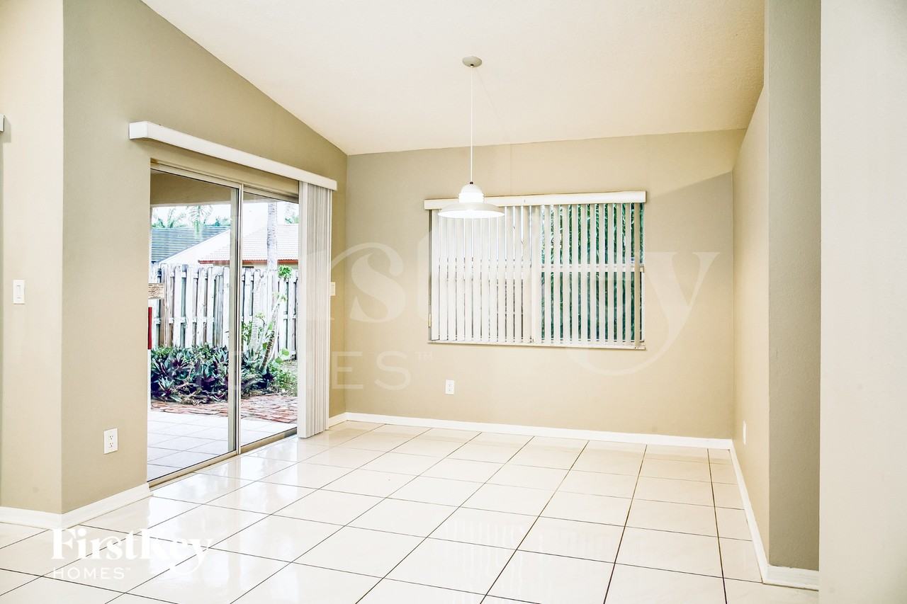 14842 Swterrace - Photo 6 of 16