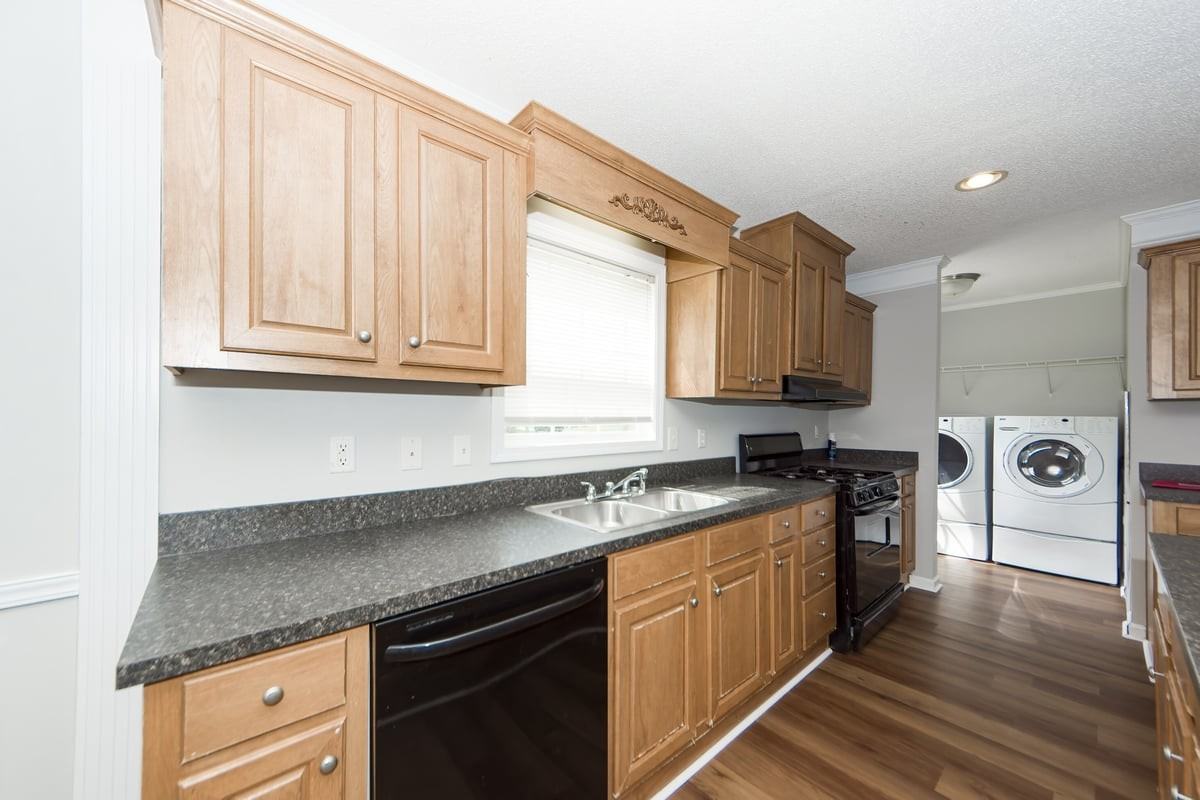 1911 N Grimball Rd - Photo 3 of 31