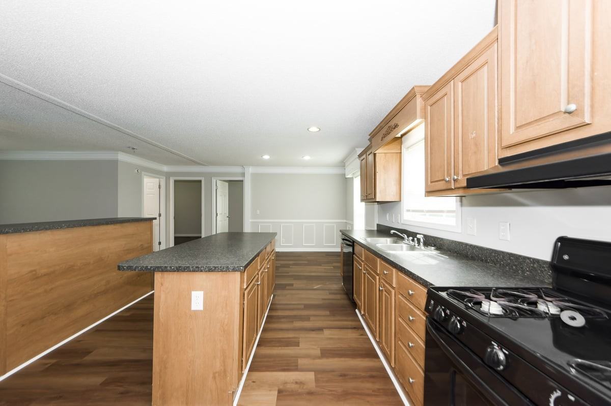 1911 N Grimball Rd - Photo 5 of 31