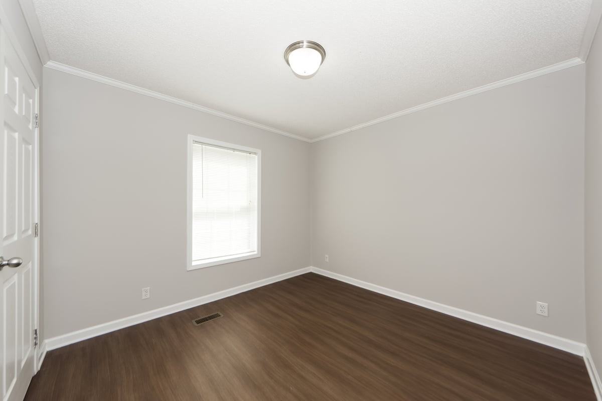 1911 N Grimball Rd - Photo 6 of 31