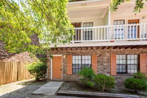 featured image of 296 Fleming Rd Apt A #Apt A