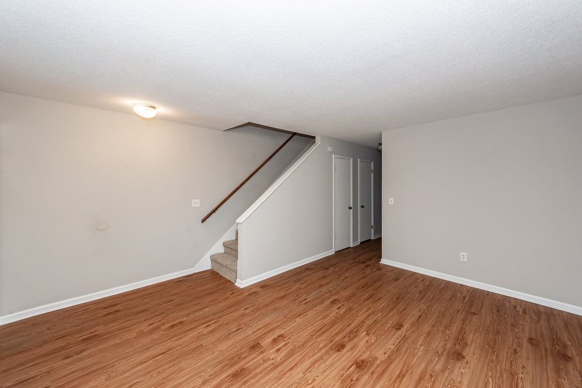 296 Fleming Rd Apt A - Photo 2 of 47