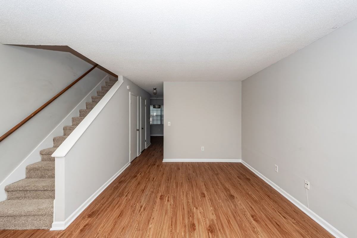 296 Fleming Rd Apt A - Photo 3 of 47