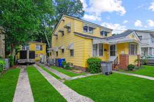 featured image of 3530 Admiral Dr