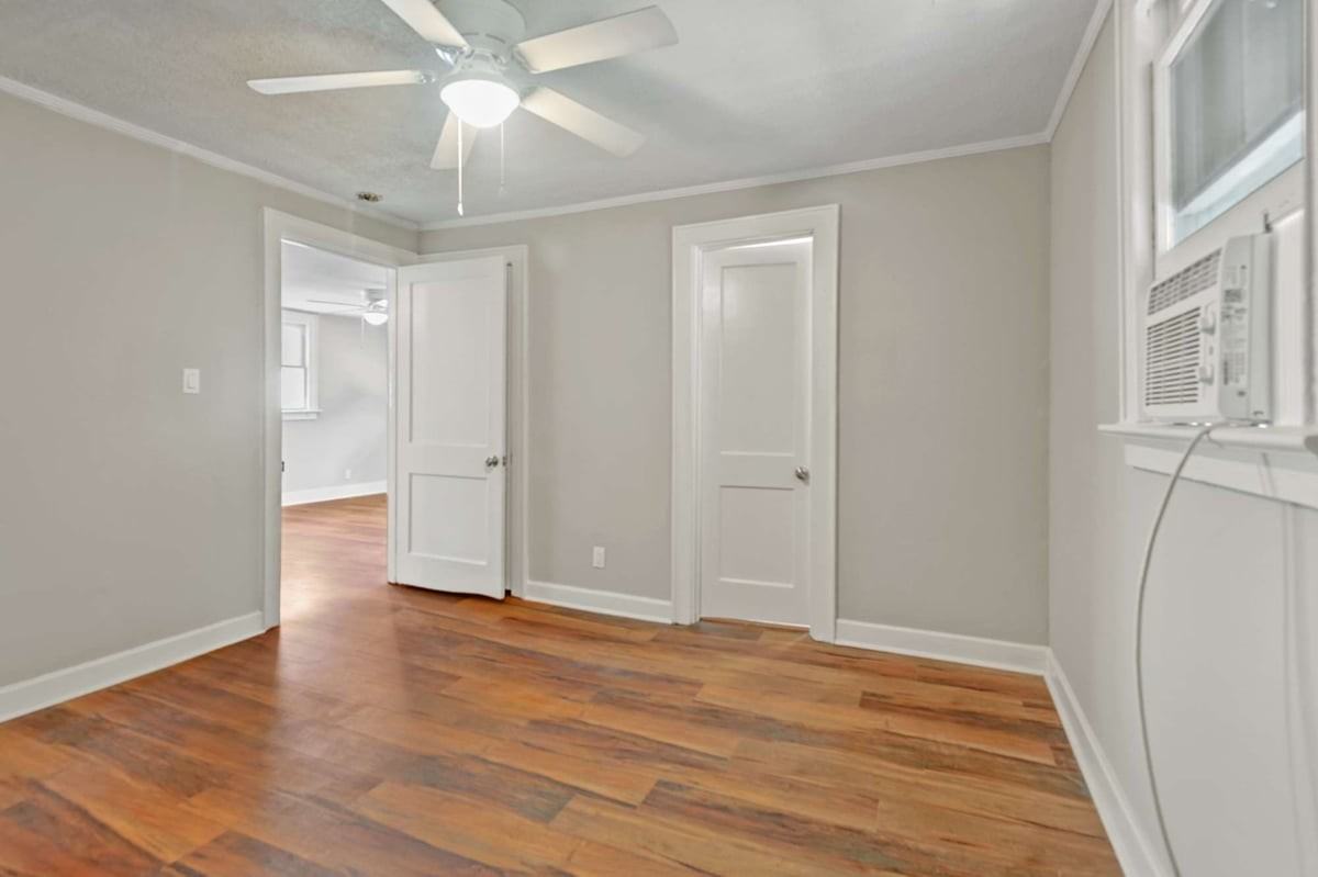 3530 Admiral Dr - Photo 5 of 15