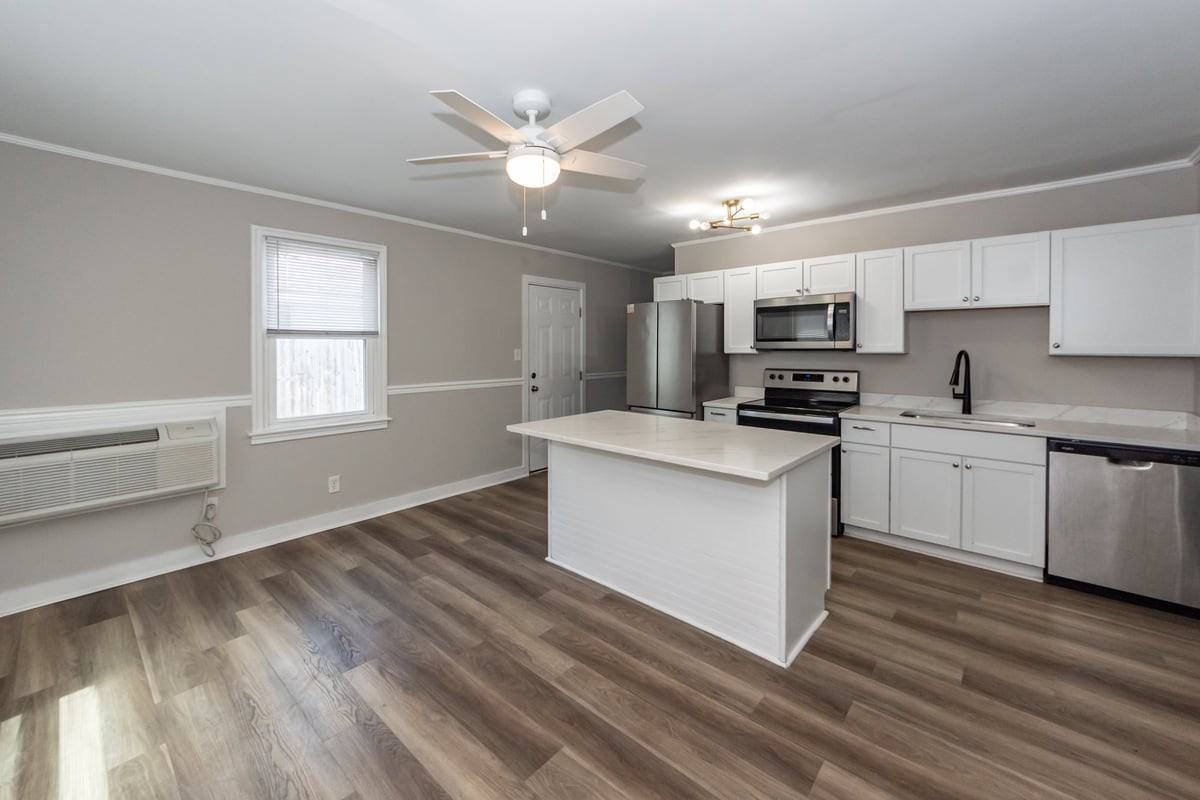3860 Chestnut St - Photo 4 of 50