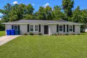 featured image of 4421 Jenwood St