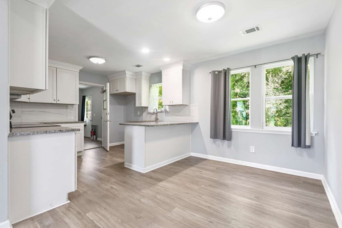 4421 Jenwood St - Photo 3 of 20