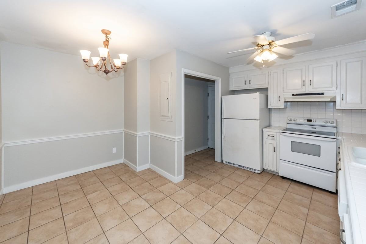 765 Leafwood Rd - Photo 7 of 50
