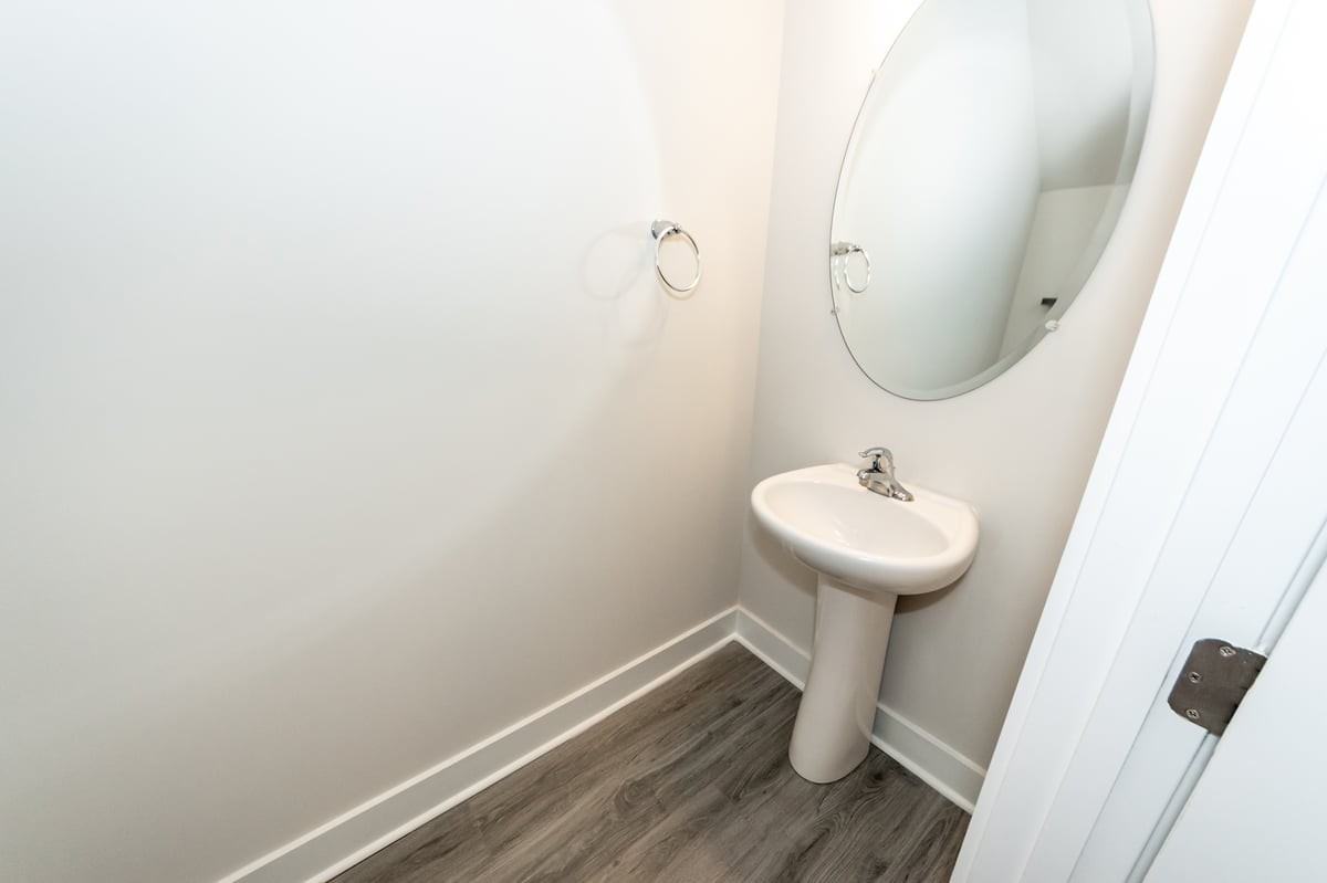 7722 Park Gate Dr - Photo 3 of 50